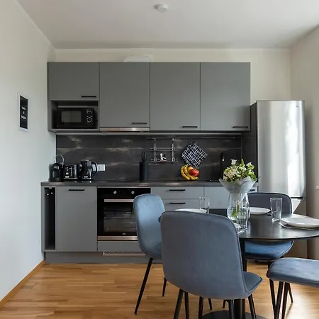 Old Town Luxury Penthouse Apartment With Emajogi View Tartu Exteriör bild