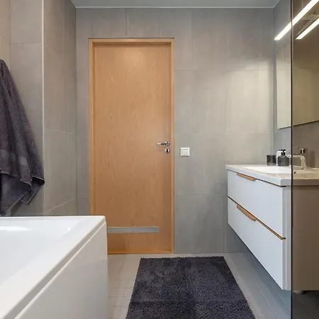 Old Town Luxury Penthouse Apartment With Emajogi View Tartu Exteriör bild
